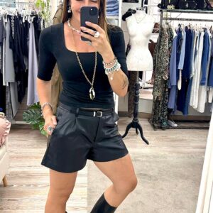 Shorts neri ecopelle con cintura Only